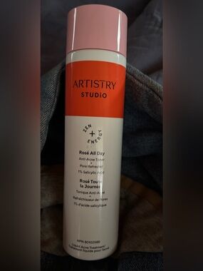 Artistry Studio Rosé All Day Anti-Acne Toner + Pore Refresher 1% Salicylic Acid